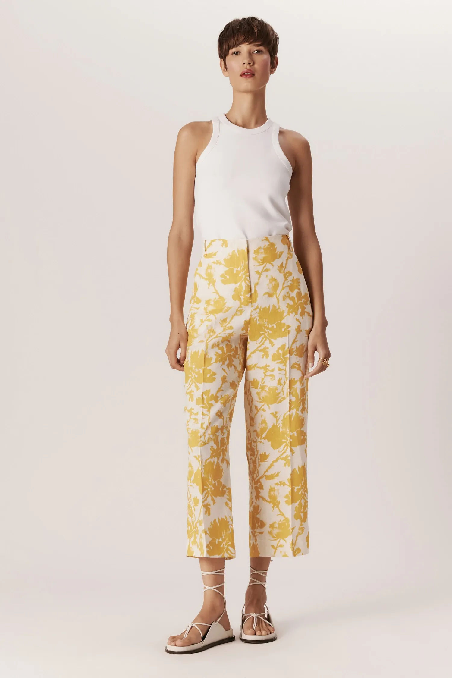 007323_CALCA_LINHO_RETA_AMPLA_BOLSO_FLORAL_AMARELO_ANDREAMARQUES -16-